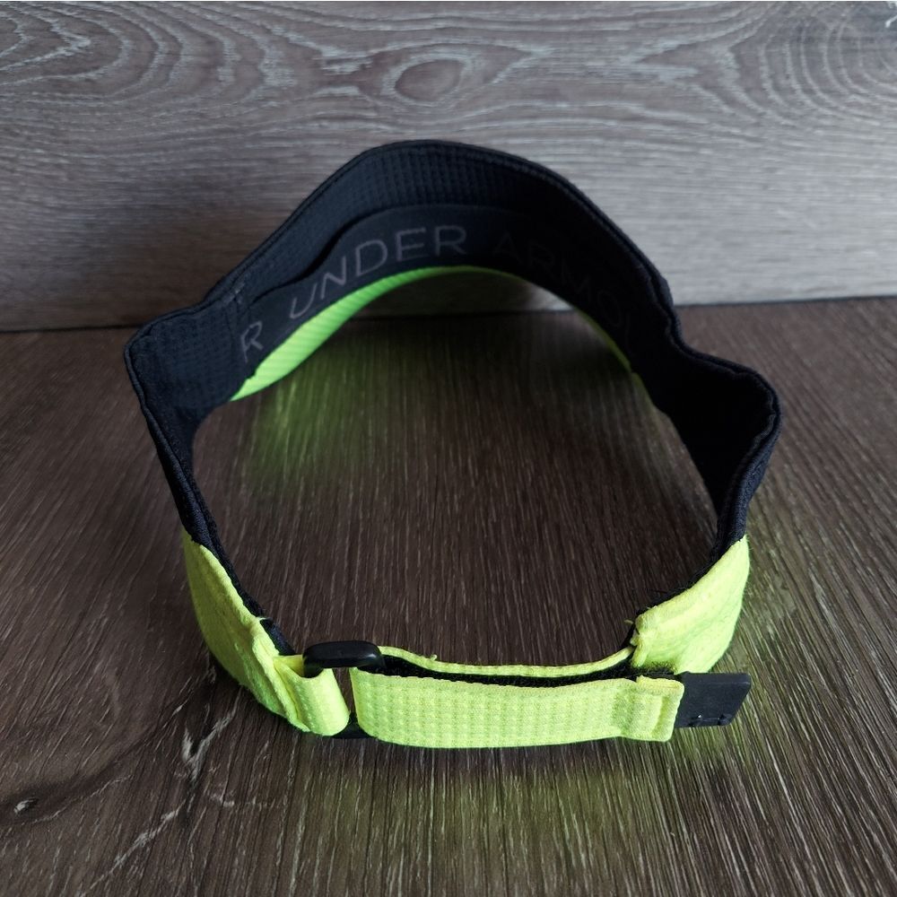 Under Armour Visor - Picture 4 of 5